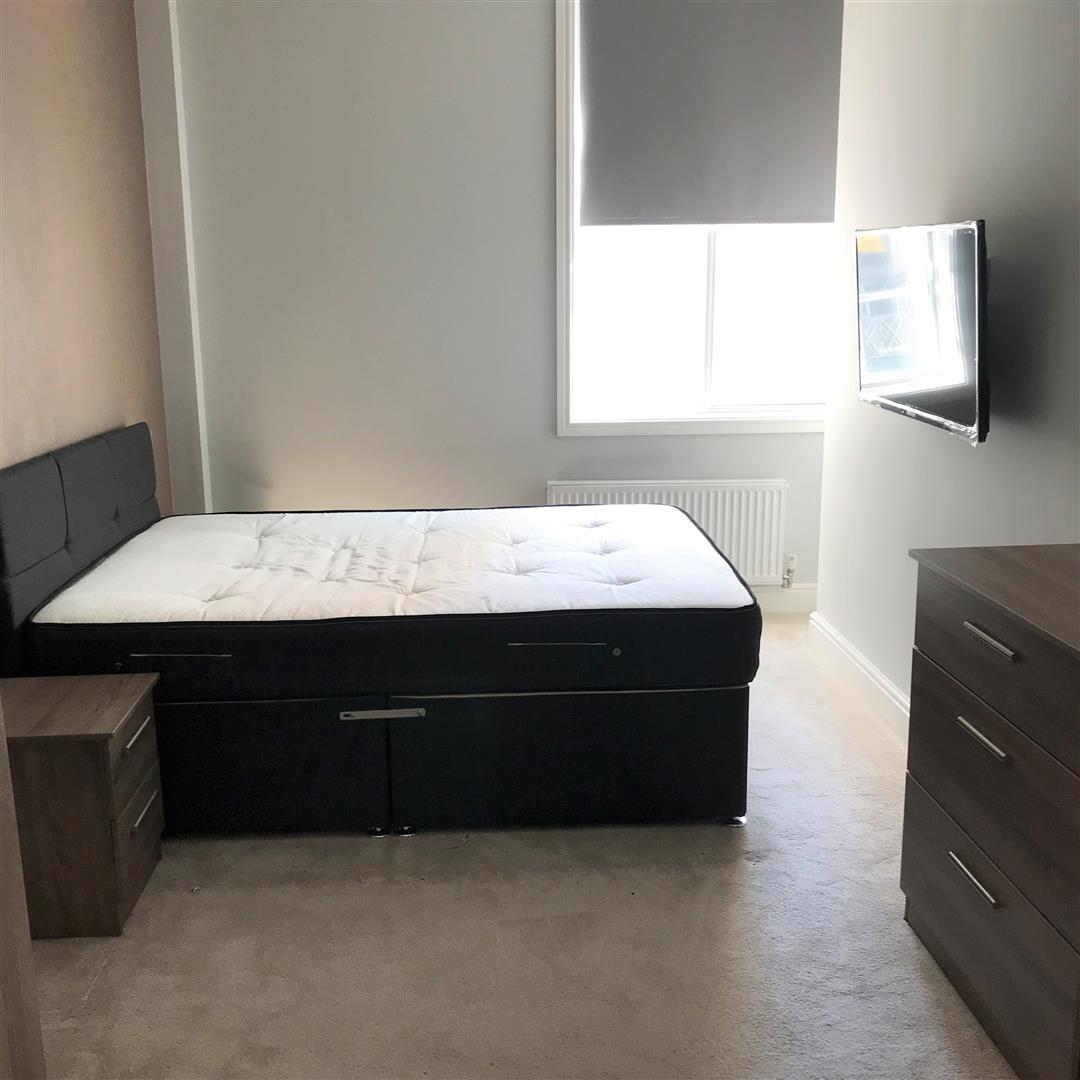 1 Bedroom Apartment To Rent image 5